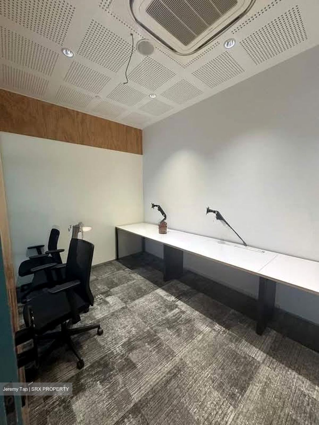 Tahir Building (D1), Office #589658941